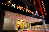 เมานต์ แกรนด์ โรงแรมใกล้ดีแอลเอฟ ไอทีพาร์ค