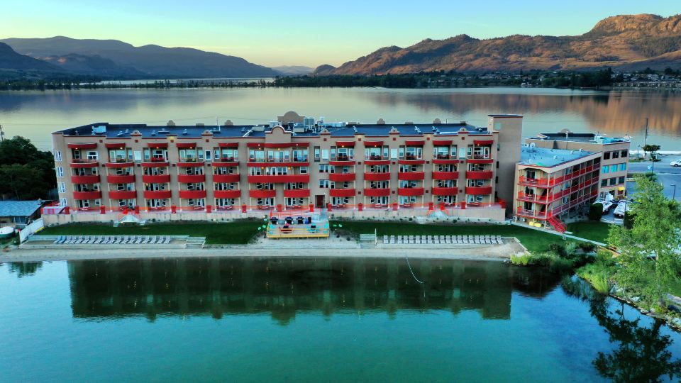 Holiday Inn & Suites OSOYOOS by IHG