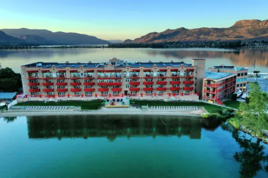 Holiday Inn & Suites OSOYOOS by IHG