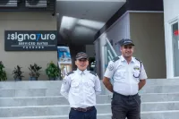 The Signature Serviced Suites Puchong Hotels in Puchong