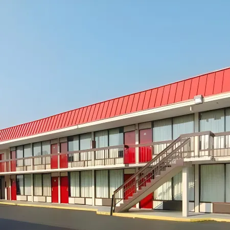 Econo Lodge Civic Center