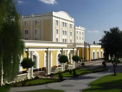 Hotel Windsor w Jachrance Các khách sạn ở Nowy Dwor Mazowiecki