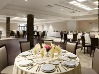 Clarion Hotel & Conference Centre فنادق في بيمبروك
