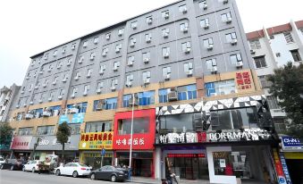 5. 보르만 호텔 샤..