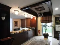 Alexander Mountain Resort Hotels in Lampi