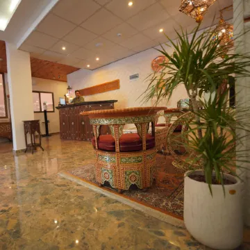 Petra Plaza Hotel