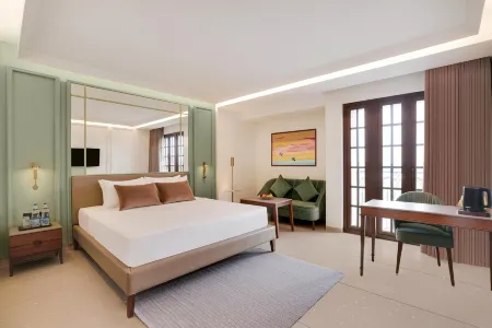 Lemon Tree Hotel, Rajkot Отели рядом с достопримечательностью «ISKCON Rajkot, Sri Sri Radha Neelmadhav Dham»