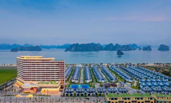 Wyndham Garden Sonasea Van Don