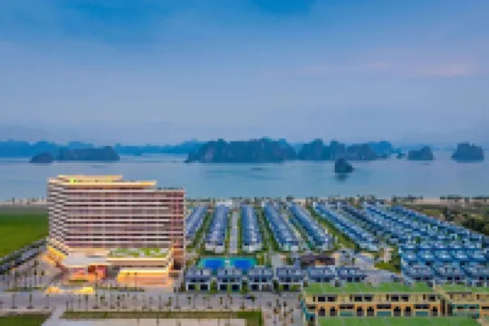 Wyndham Garden Sonasea Van Don