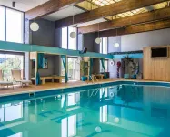 Comfort Inn Airport - Pools