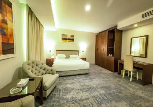 Karan Sharq for Hotel Apartments Company โรงแรมใน