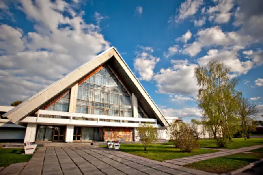 GTK蘇茲達爾飯店 住宿飯店