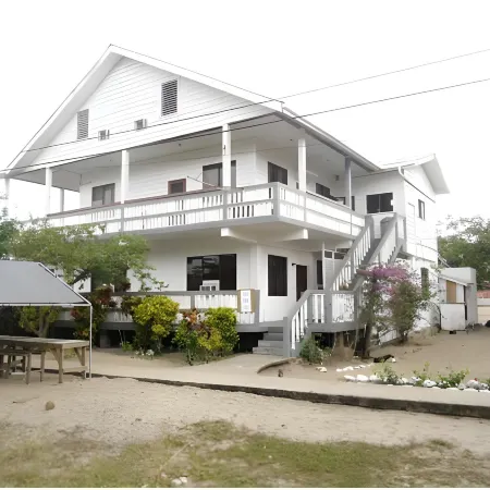 Serenade Hotel
