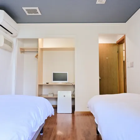 Biwa-Lakeside Cottage B B Dylan