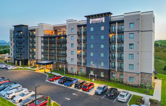 Staybridge Suites PIGEON FORGE - SMOKY MTNS by IHG