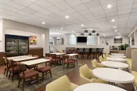 Hampton Inn Spokane - parking