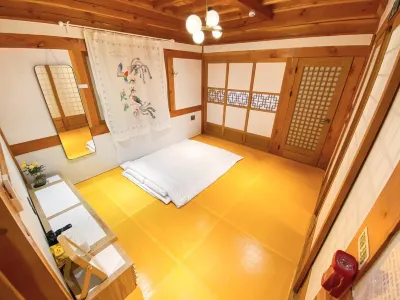 Gyeongju Woljeongheon Hanok Pension Hotel in zona Oreung