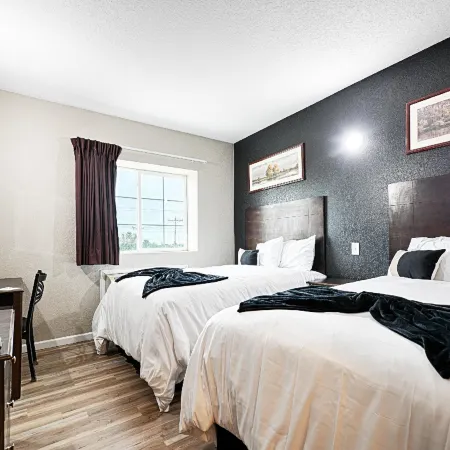 Hotel Dilley Grand