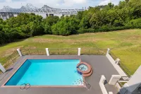 Days Inn & Suites by Wyndham Vicksburg - Pools
