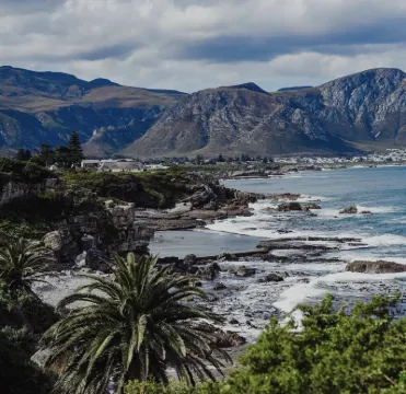 Awesome room in surf house Hotels in 