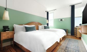 The Drayton Hotel Savannah, Curio Collection by Hilton