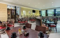 Holiday Inn LOUISVILLE AIRPORT - FAIR/EXPO by IHG - bar
