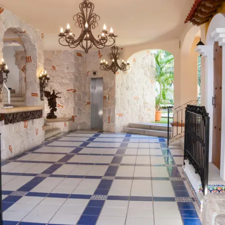 Los Arcos Suites