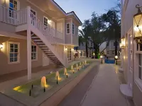 Elegance East Hotel