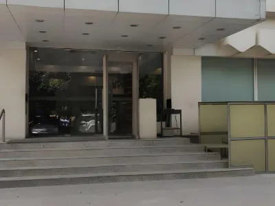 The Hans, New Delhi