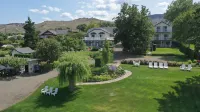 Blue Shore Resort Hotels near Kamloops Lake