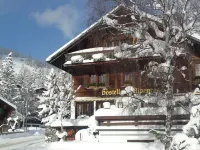 Hotel Alpenrose Mit Gourmet-Restaurant Azalée Hotels in Saanen