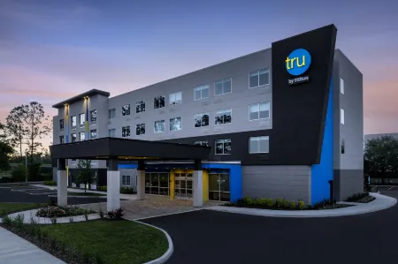 Tru by Hilton Jacksonville West I 295