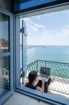 Elia Zampeliou Hotel - Deniz Manzaralı