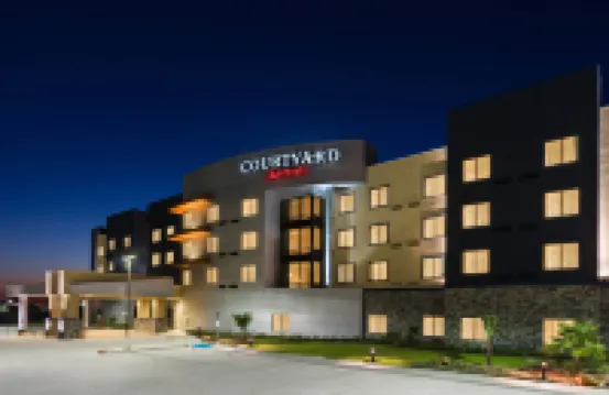 คอร์ทยาร์ด ฮิวสตัน เคทีมิลส์