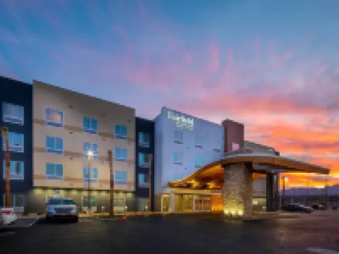 Fairfield Inn & Suites Las Vegas Northwest Hotels in der Nähe von Gilcrease Nature Sanctuary & Orchards