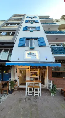 於爾克梅茲飯店 Public Latrine附近的飯店