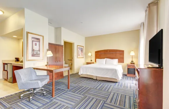 亞歷山德里亞希爾頓歡朋旅館及套房酒店