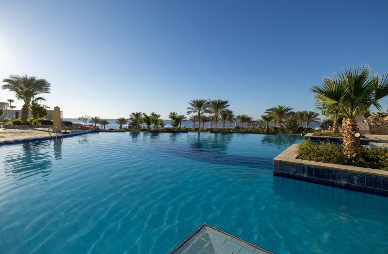 Continental Plaza Beach Resort by IHG photo 4