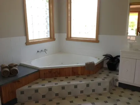 Kentish Hills Retreat Отели рядом с достопримечательностью «Тасмазия & Виллидж Оф Лоуэр Крекпот»