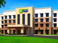 홀리데이 인 익스프레스 & 스위트 먼로 먼로 Monroe Country Club 주변 호텔