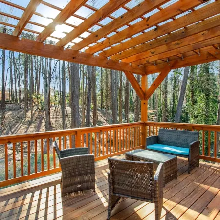 Beautiful home in the heart of Raleigh, perfect blend of convenience & comfort.