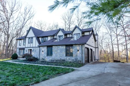 Spacious 6-bedroom villa – Unwind & Rejuvenate