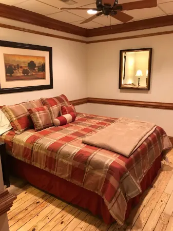 Historic Downtown New Bern Condo -2 Bedrooms