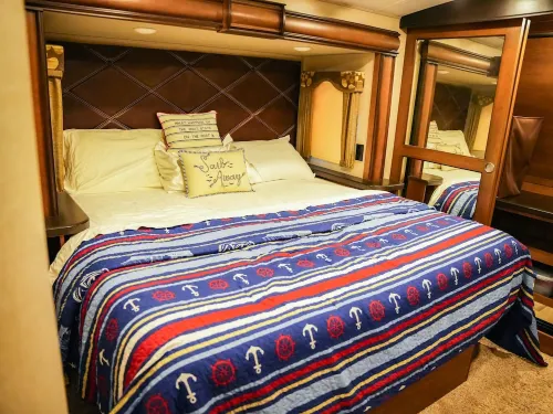 Water-Front Cedar Island Luxury campingsee video)