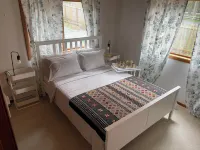 Home Away From Home… for you and for your pets! Các khách sạn gần Ebey's Landing