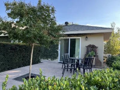 Country cottage just outside Ojai and close to nearby hiking trails Hotels near Point Mugu Beach