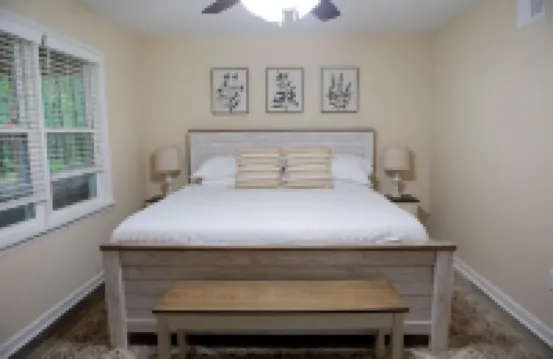 Alabama University Events, 5 bdrm Home by Lake, sleeps 14, 5 mil to Bryant/Denny