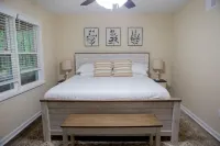 Alabama University Events, 5 bdrm Home by Lake, sleeps 14, 5 mil to Bryant/Denny