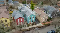 Updated Historical apartment close to a park and two blocks from the best dining