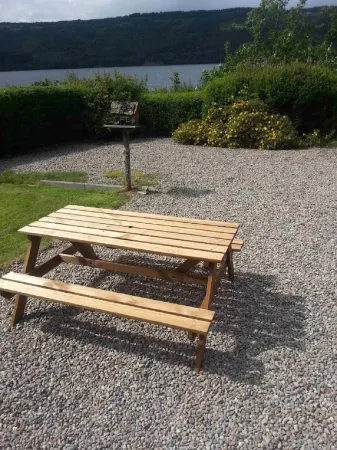 Lovely foresters cottage, amazing Loch Ness views, private beach, pets welcome
